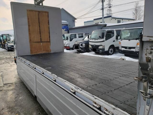 HINO DUTRO 2012 Image 31