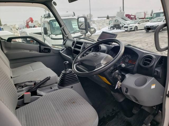 HINO DUTRO 2012 Image 31