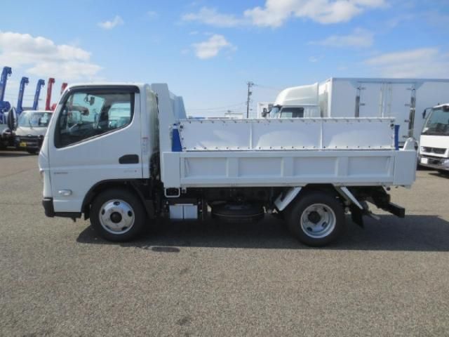 MITSUBISHI CANTER 2025 Image 31