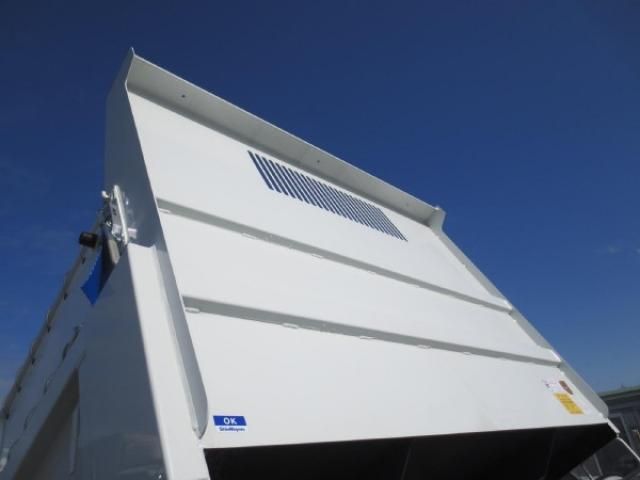 MITSUBISHI CANTER 2025 Image 31