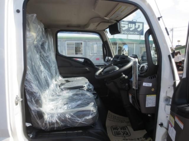 MITSUBISHI CANTER 2025 Image 31