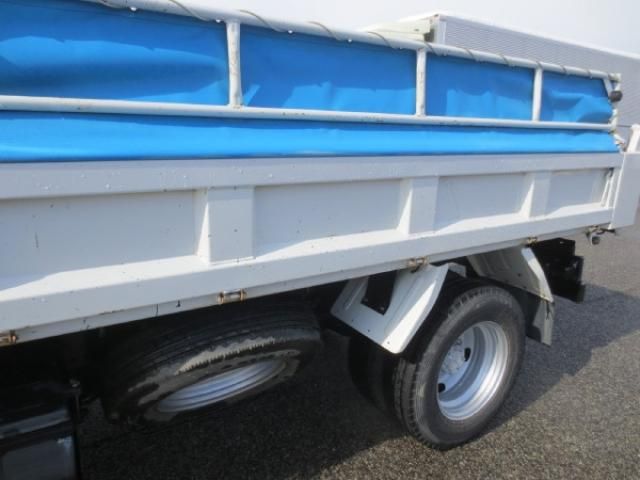 MITSUBISHI CANTER 2025 Image 31