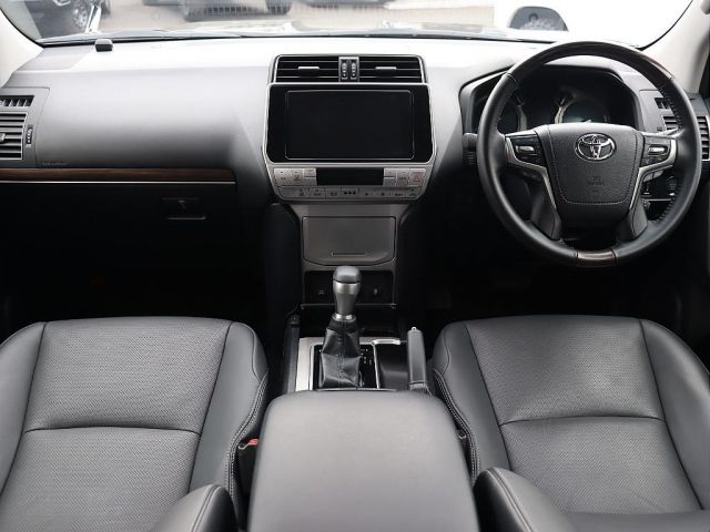 TOYOTA LANDCRUISER PRADO 2023 Image 31