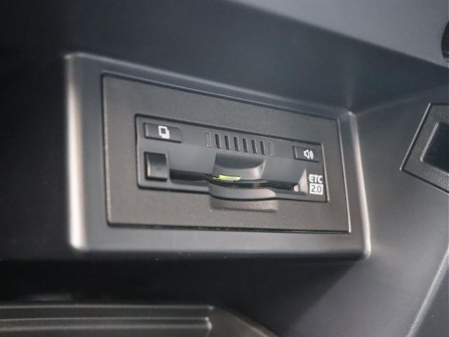 TOYOTA LANDCRUISER PRADO 2023 Image 31