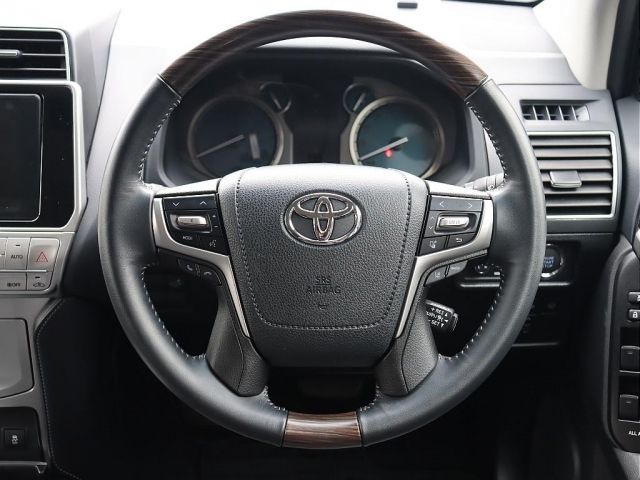 TOYOTA LANDCRUISER PRADO 2023 Image 31