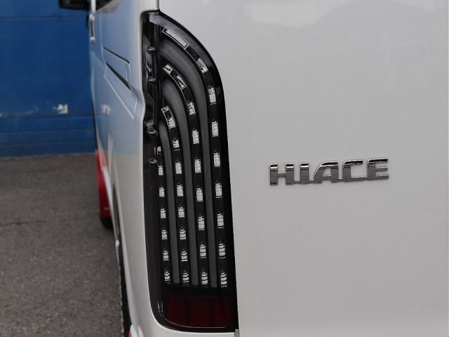 TOYOTA HIACE VAN 2WD 2022 Image 31