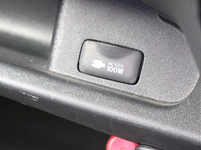 TOYOTA HIACE VAN 2WD 2022 Image 31