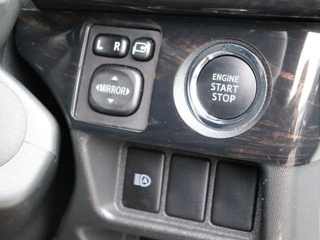 TOYOTA HIACE VAN 2WD 2022 Image 31