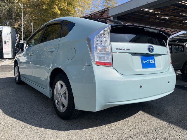 TOYOTA PRIUS 2011 Image 31