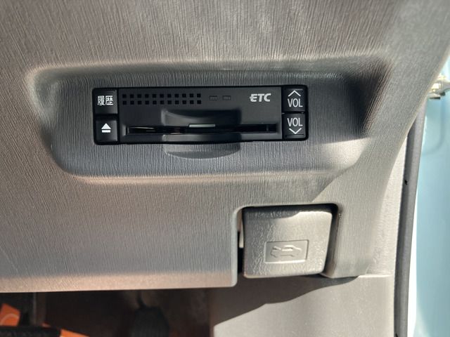 TOYOTA PRIUS 2011 Image 31