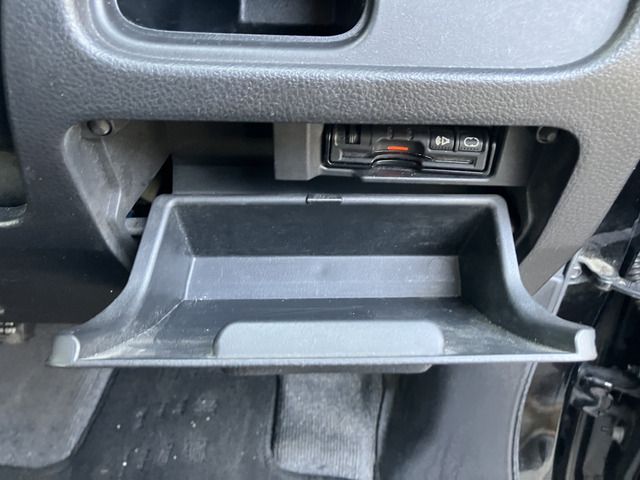 NISSAN SERENA  S-HYBRID 2013 Image 31