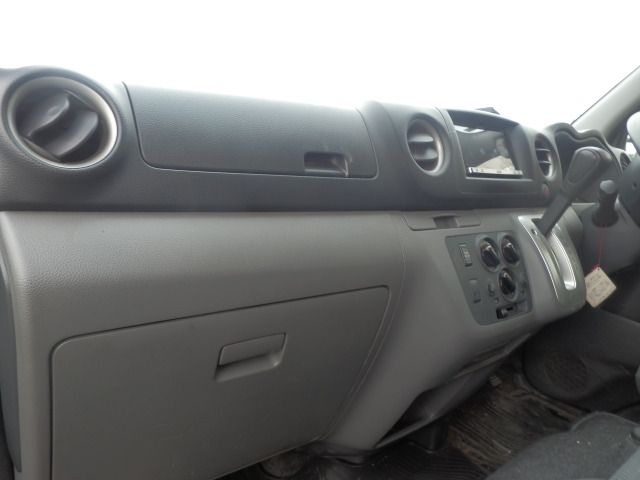 NISSAN NV350 CARAVAN 4WD 2012 Image 31