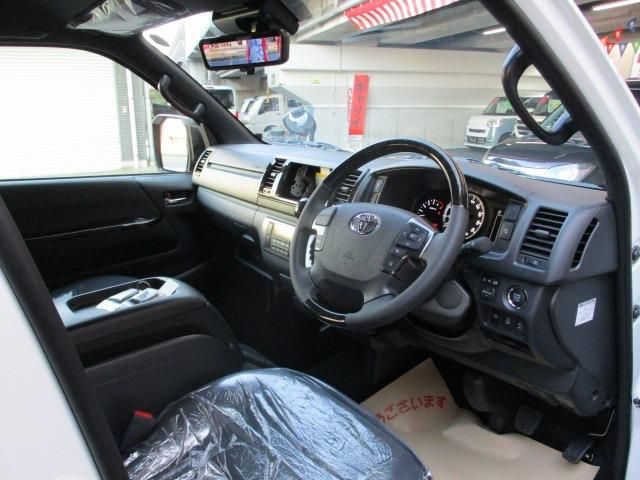 TOYOTA HIACE VAN 2WD 2026 Image 31