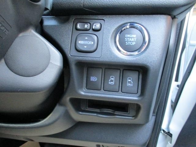 TOYOTA HIACE VAN 2WD 2026 Image 31