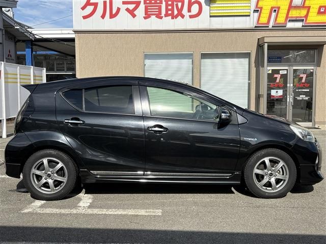 TOYOTA AQUA 2013 Image 31