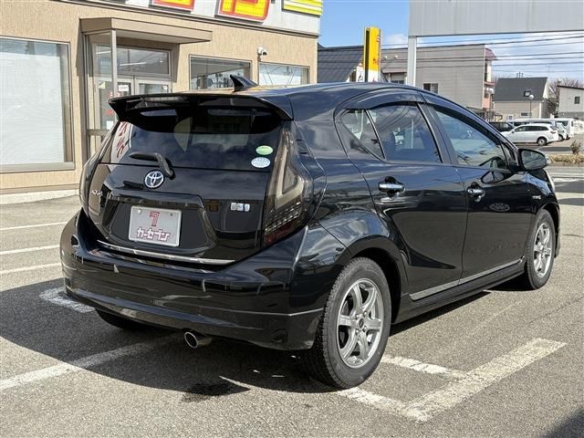 TOYOTA AQUA 2013 Image 31