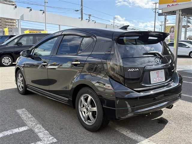 TOYOTA AQUA 2013 Image 31