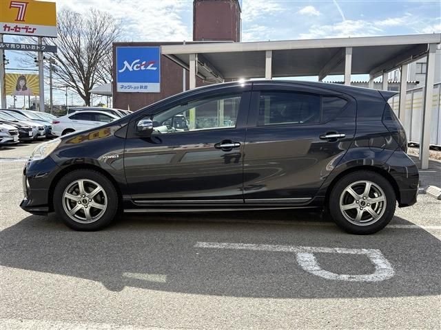 TOYOTA AQUA 2013 Image 31