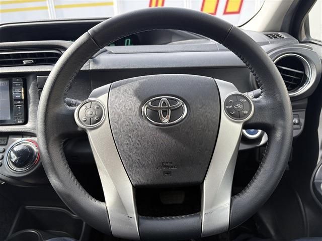 TOYOTA AQUA 2013 Image 31