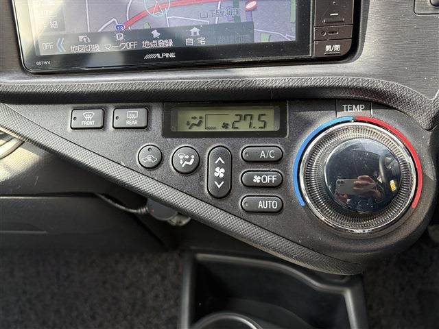 TOYOTA AQUA 2013 Image 31