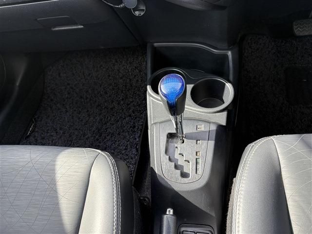 TOYOTA AQUA 2013 Image 31