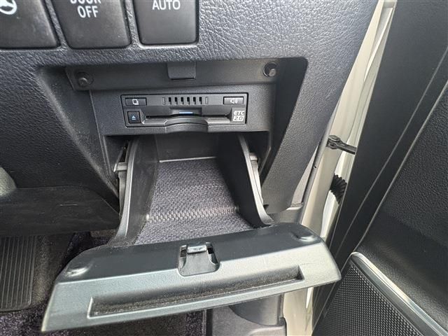 TOYOTA VELLFIRE  HYBRID 4WD 2019 Image 31