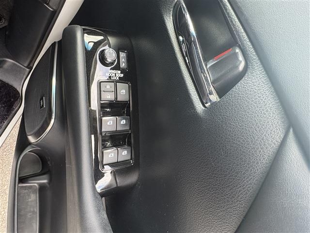 TOYOTA VELLFIRE  HYBRID 4WD 2019 Image 31