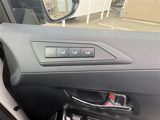 TOYOTA VELLFIRE  HYBRID 4WD 2019 Image 31