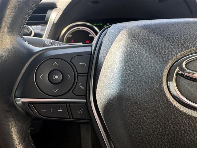 TOYOTA CAMRY HYBRID 2020 Image 31