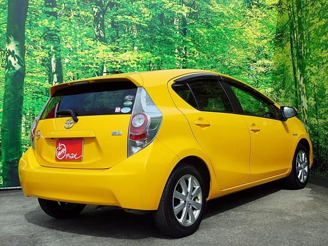 TOYOTA AQUA 2014 Image 31