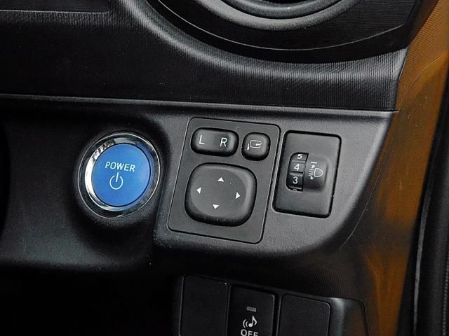 TOYOTA AQUA 2014 Image 31