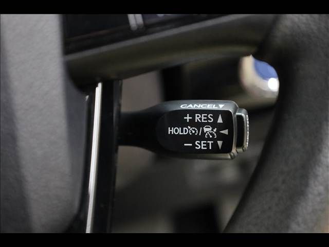 TOYOTA PRIUS PHV 2019 Image 31