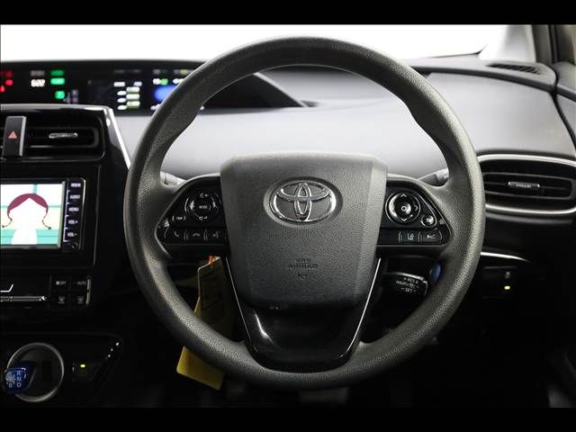 TOYOTA PRIUS PHV 2019 Image 31