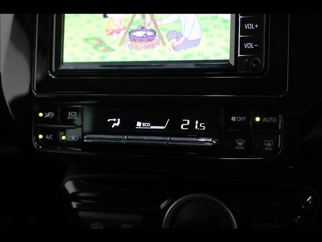 TOYOTA PRIUS PHV 2019 Image 31