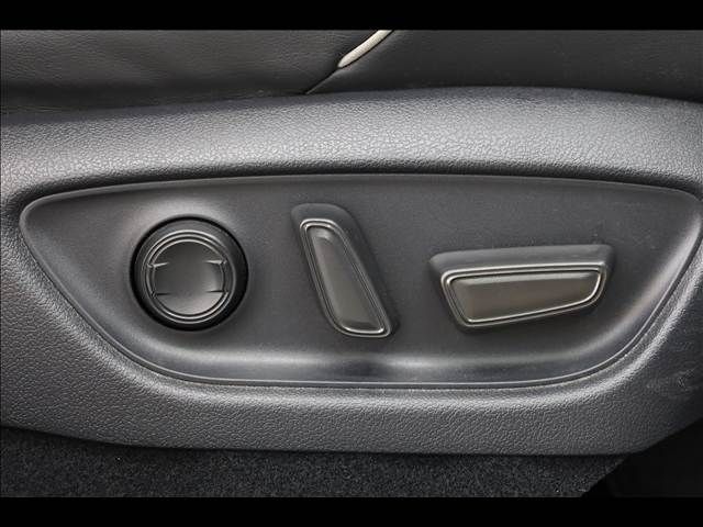 TOYOTA CROWN SEDAN HYBRID 2018 Image 31