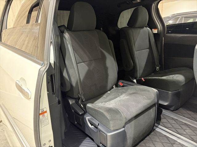 TOYOTA ESTIMA HYBRID 4WD 2016 Image 31