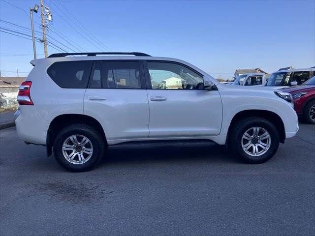 TOYOTA LANDCRUISER PRADO 2015 Image 31