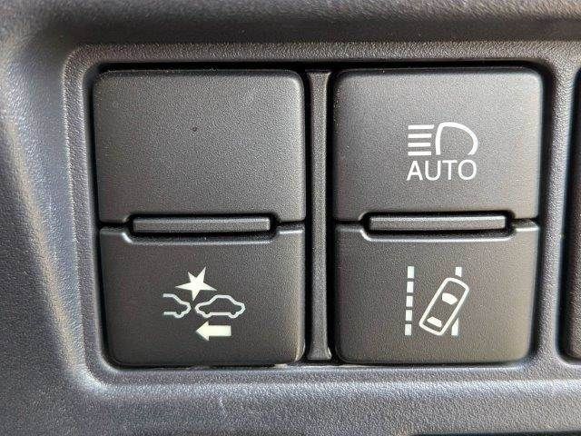 TOYOTA NOAH 2016 Image 31