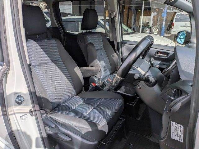 TOYOTA NOAH 2016 Image 31