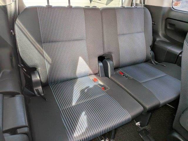 TOYOTA NOAH 2016 Image 31