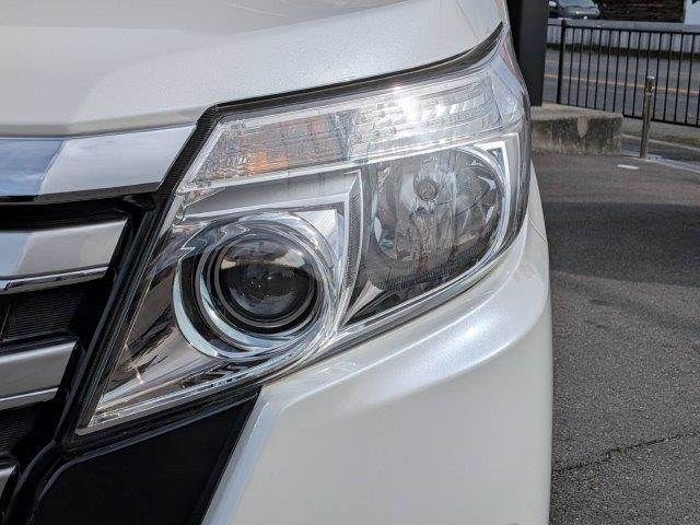 TOYOTA NOAH 2016 Image 31