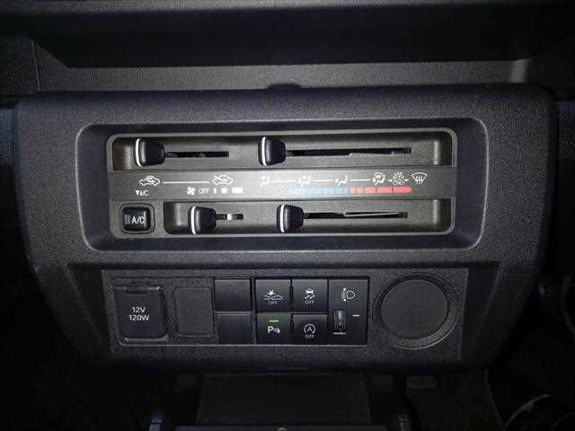 DAIHATSU HIJET TRUCK 2022 Image 31