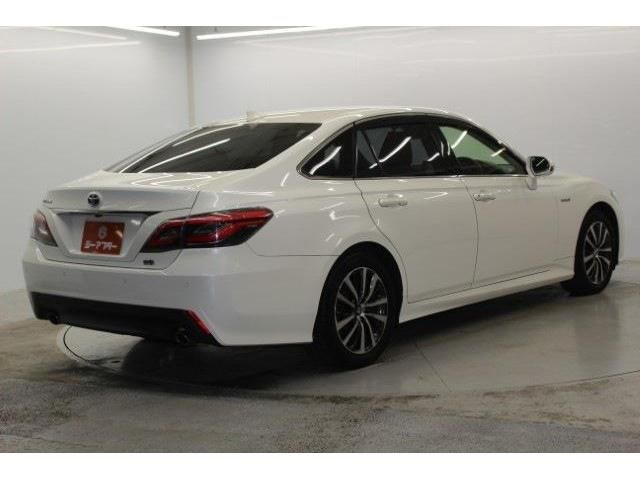 TOYOTA CROWN SEDAN HYBRID 2018 Image 31