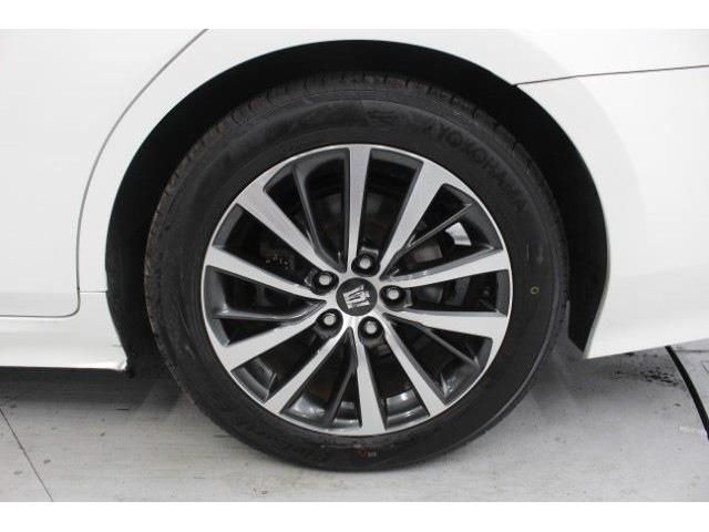 TOYOTA CROWN SEDAN HYBRID 2018 Image 31