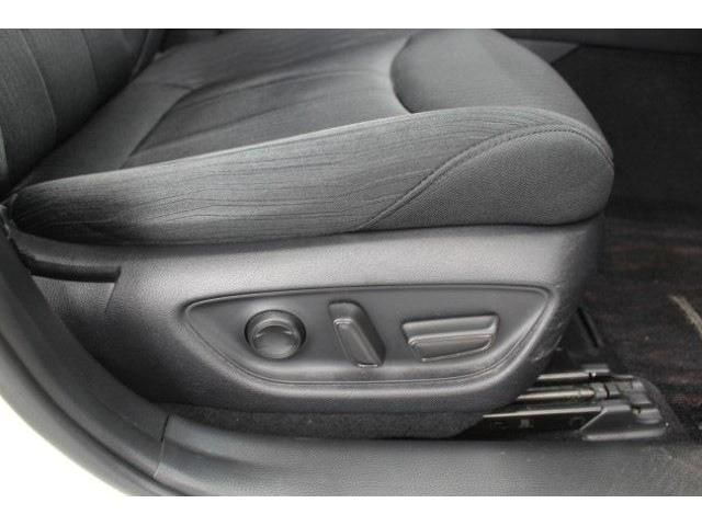 TOYOTA CROWN SEDAN HYBRID 2018 Image 31