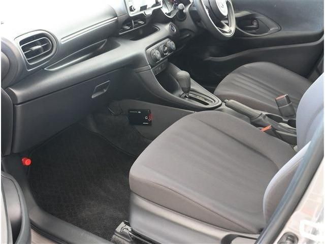 TOYOTA YARIS 2023 Image 31