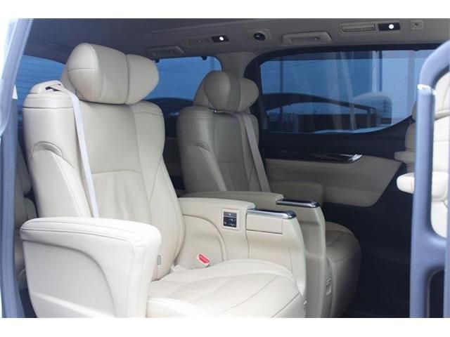 TOYOTA ALPHARD HYBRID 4WD 2019 Image 31