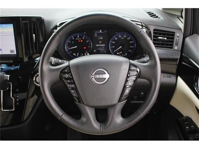 NISSAN ELGRAND 2023 Image 31