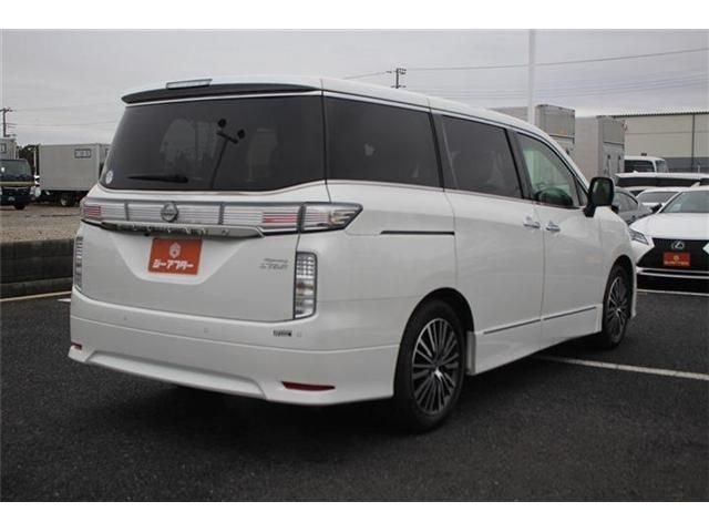 NISSAN ELGRAND 2024 Image 31
