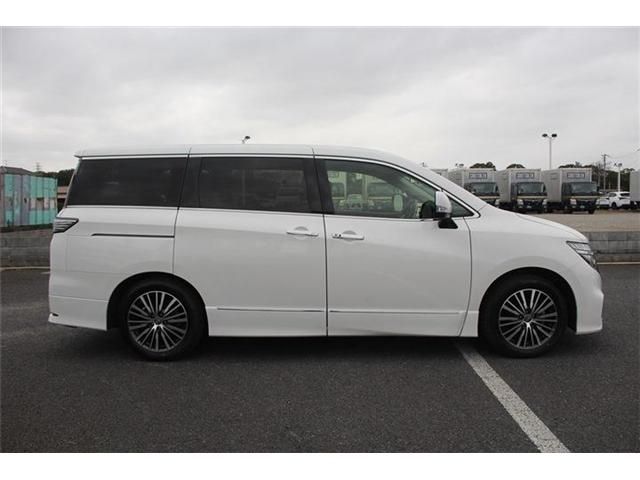 NISSAN ELGRAND 2024 Image 31